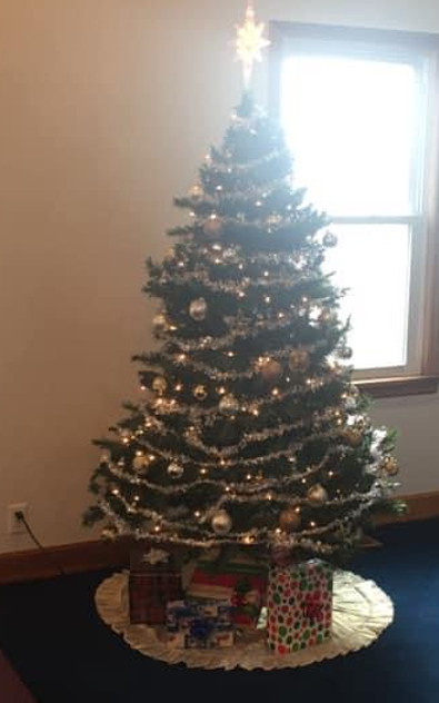 Hanging of the Greens at Bethany Baptist Church, 2020